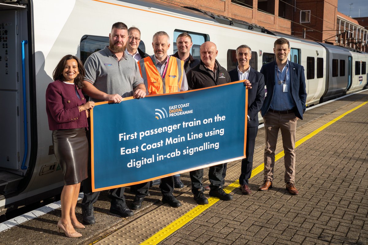 _ECDP's tweet photo. This week, #ECDP took a big leap forward in our rollout of #digital #signalling by introducing the first passenger service to use digital in-cab signalling on the East Coast Main Line.

Thank you to passengers for your patience while testing work was carried out.

#ETCS https://t.co/D3c7Rivm5o