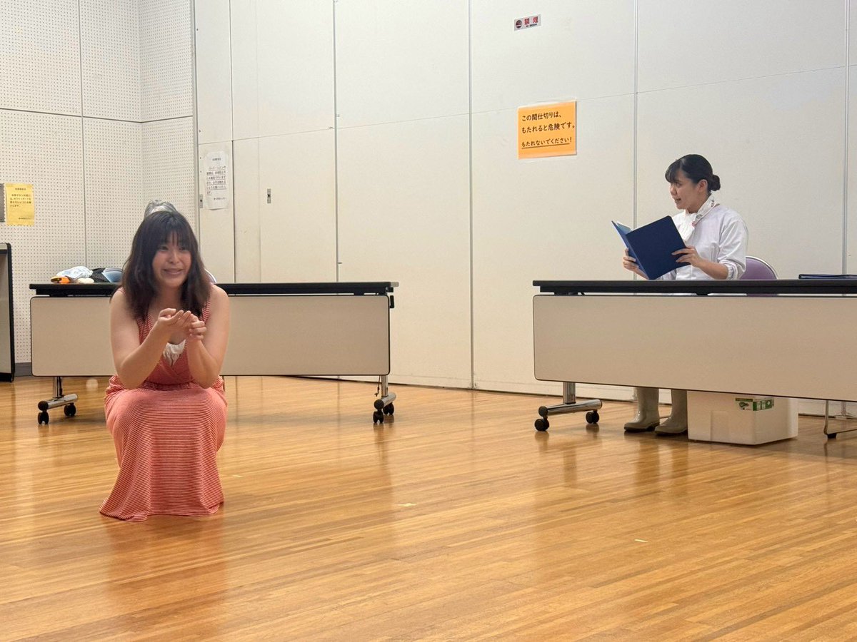 ginsyunza's tweet photo. 朗読劇『いつからか･･･』

本日稽古場での最後のお稽古でした。

残すは小屋入り後のみ。
しかし、随分と仕上がっています！

15時半の回はまもなく満席
19時半の回も残りわずか。

まだお席はございます。

ご予約はDMや、コメントにて受付いたします。

 #銀春座 https://t.co/LekIOchsyT