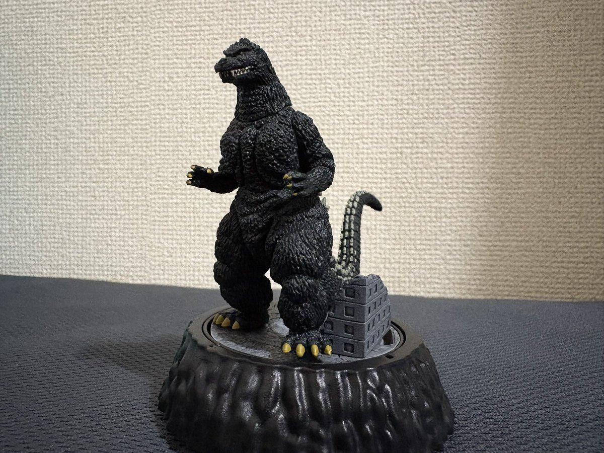 1_3_one_third's tweet photo. 1回500円でこれはすごいクオリティだと思う
#ゴジラ
#キングギドラ
#ゴジラvsキングギドラ
#ゴジラhg https://t.co/Pr9adcqlEY