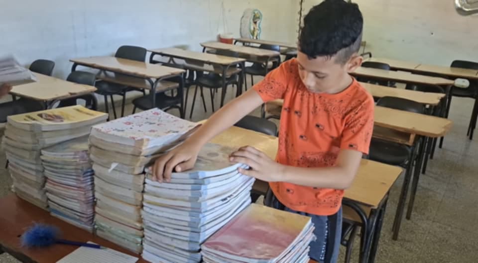 QueipoRuiz's tweet photo. Con #HonorHoguinero y alegría iniciaremos hoy un nuevo curso escolar preparado por todos, con el protagonismo de los educadores y los estudiantes que esta semana contribuyeron a embellecer sus centros educacionales en #Holguín.
Con #Cuba Venceremos. https://t.co/WCrNlbT6kX
