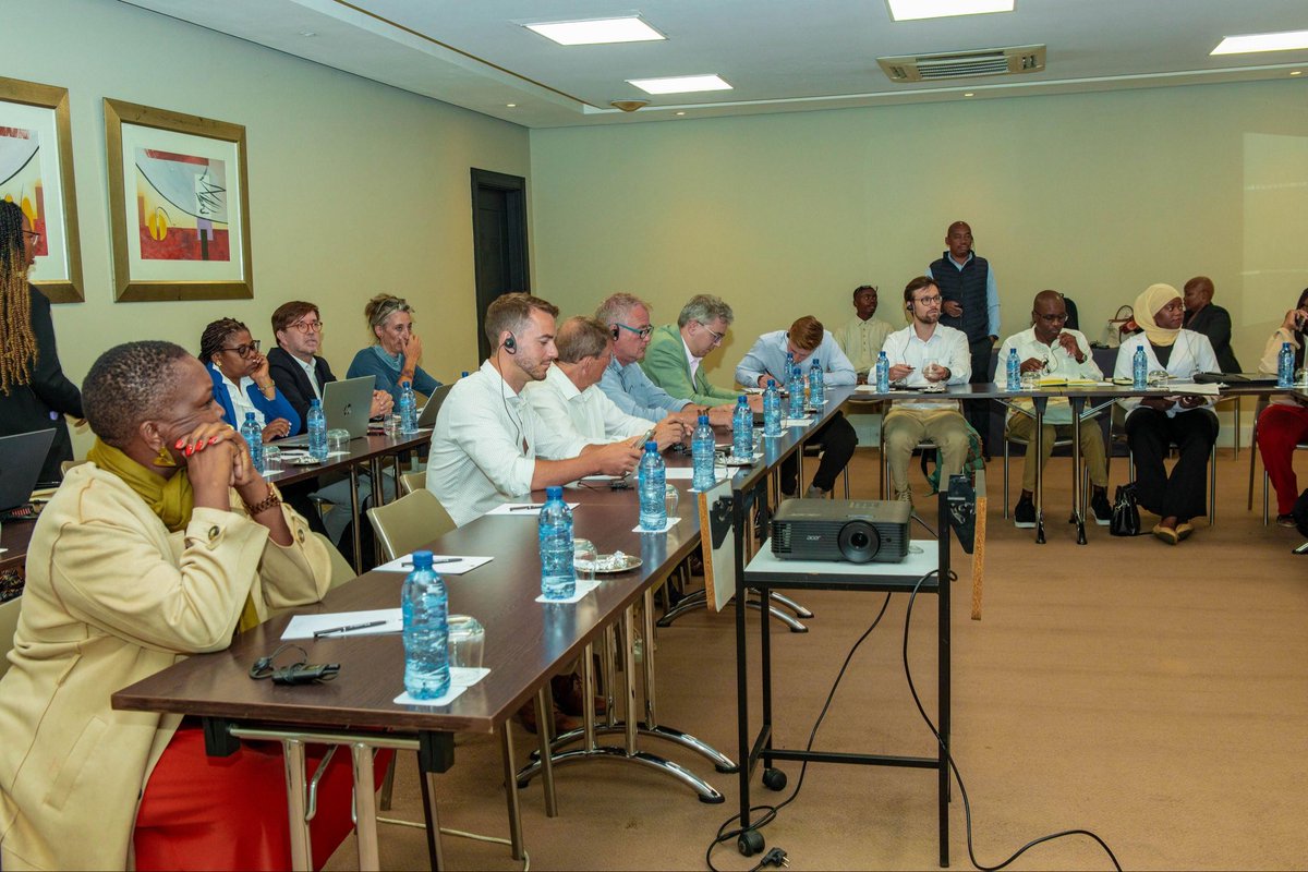 READY_Movement's tweet photo. In Mozambique 🇲🇿, our READY FocalPoint @sheryss_saide participated in a high-level dialogue with Members of Parliament from Germany and Luxembourg, CCM representatives, civil society and community actors to discuss the role of communities and young people in shaping Mozambique’s health response and the Global Fund’s Grant Cycle 8 (GC8) process.

During the dialogue, Sheryss shared the experience of the Adolescents and Young People Constituency within Mozambique’s CCM, highlighting the importance of meaningful youth participation, community consultations and inclusive decision-making. She emphasised the need to ensure that the priorities and lived experiences of young people are meaningfully reflected in funding, policy and programme decisions.

The meeting also explored the impact of Global Fund investments at the community level, the role of community and religious leaders in promoting accurate health information, and both the opportunities and challenges of using digital platforms to reach and engage young people.

We are extremely proud of Sheryss, she understands how youth participation goes beyond simply being present. To her, it means having a voice, influencing decisions and actively shaping the solutions that affect young people and their communities.

#WeAreREADY #READYMovement