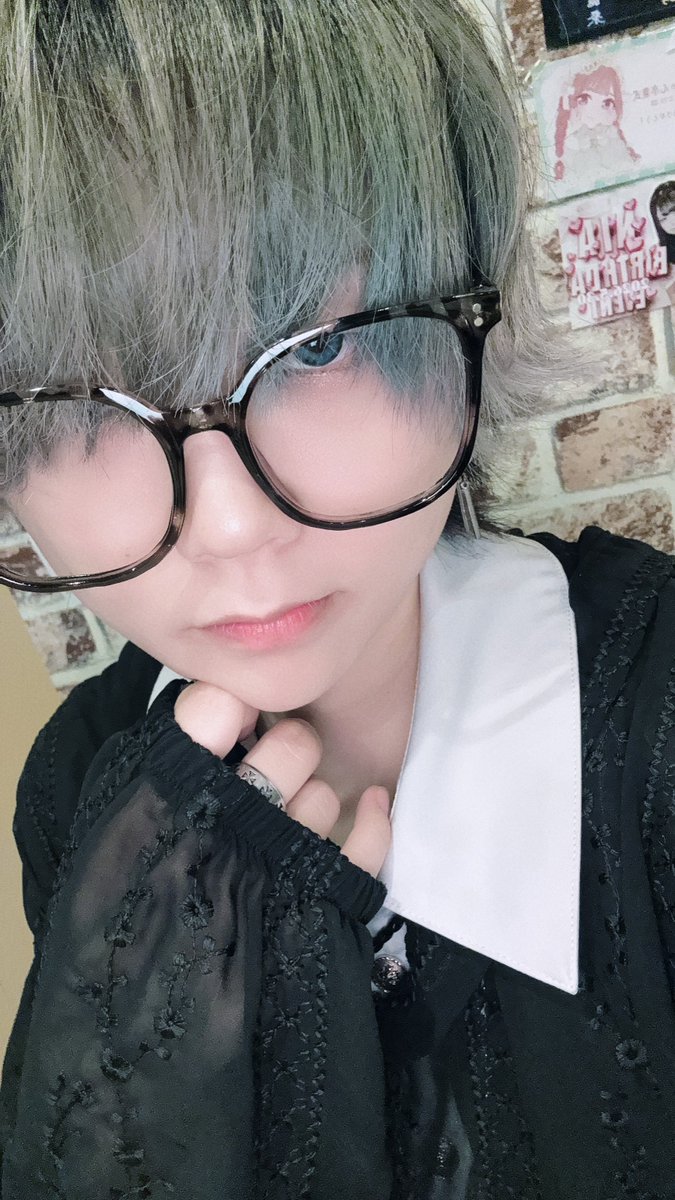Leaf_Sola's tweet photo. 🌳 本日 20:00 ~ 𝙻𝙰𝚂𝚃. 🍃

1:00までの日！
22:00 ~ は るぅすけ も居るけど
1時間半くらい森に一人では
ちぃとばかし不安だけども
お待ちしておる。

ご来店予定あれば
教えてくれたら嬉しいです！

·

抉るような声で

  また呼びかけてよ。 

♩ https://t.co/mLbaKLnEAM