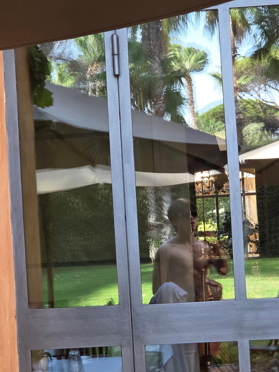 bandarskynani's tweet photo. KATA GW KAPAN LAGI LO SEMUA LIAT SKY SHIRTLESS ANJIRR KAPAN LAGI WOII KAPAN LAGI😭😭 CONGRATS DAHH NANI HIRUNKIT LO LIAT BADANNYA SKY YANG MANTEP https://t.co/w8mrqVDXcf