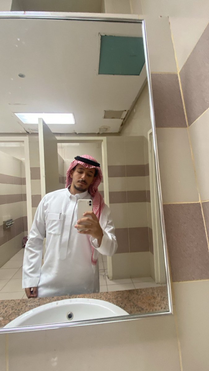 Bvv0l's tweet photo. الله يعين https://t.co/7bi4mtUNkE