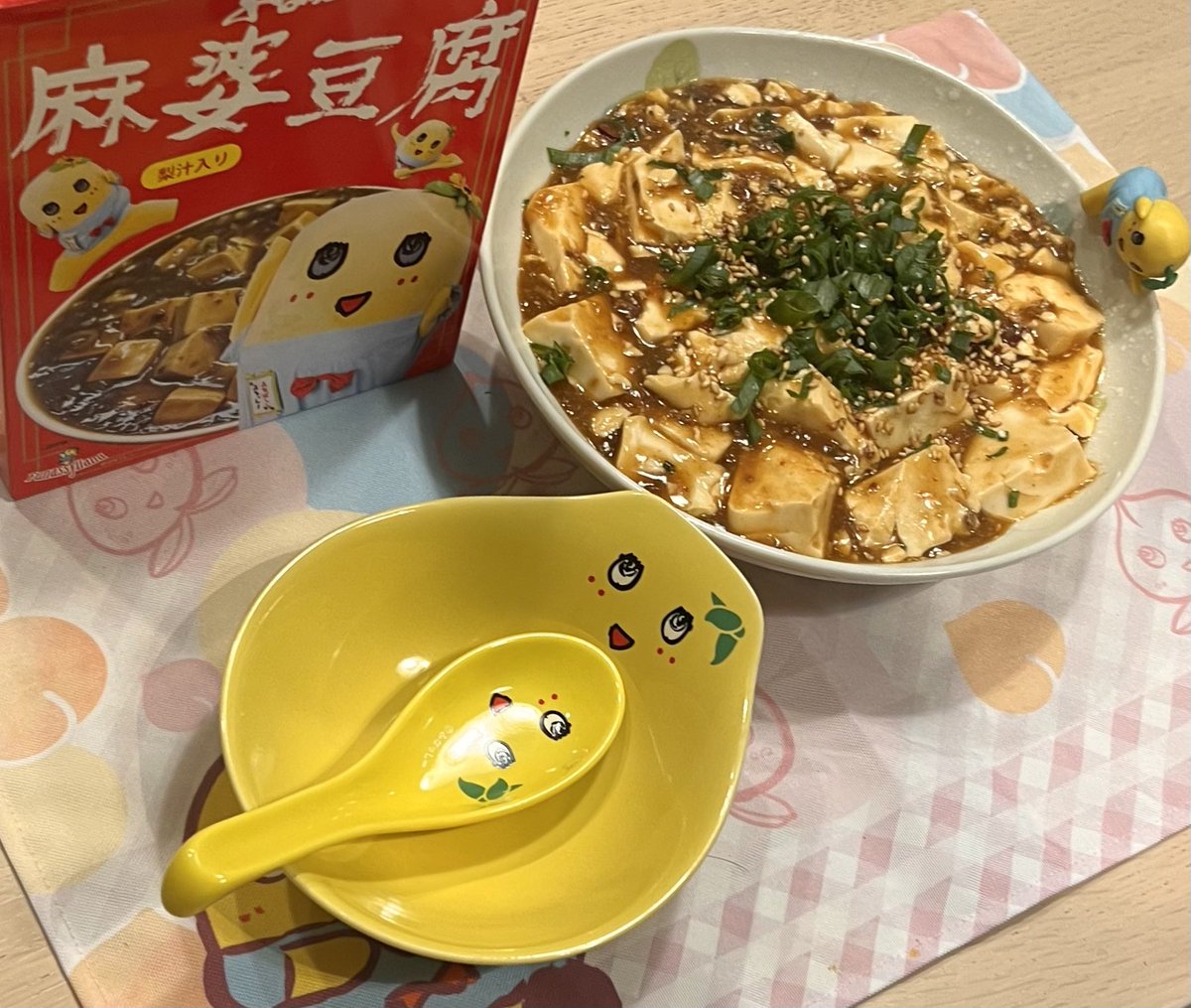 funassyi's tweet photo. 今日は麻婆豆腐にしたなっしー♪
ヾ(。゜▽゜)ノ頂きまーす♪ https://t.co/qYy85eC7OF