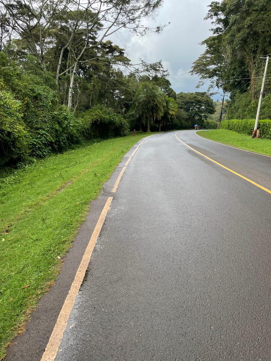 Techsupport97's tweet photo. Kenya inakaanga poa until ufike huku. Unakanyaga nyasi unareconnect na nature. https://t.co/gJymzBvBP8
