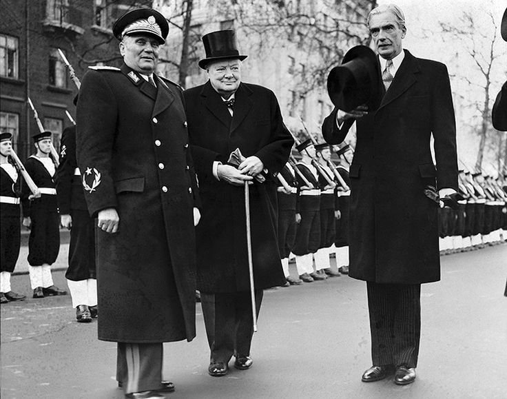 YugoslavVisuals's tweet photo. Tito with British Prime Minister Winston Churchill and Foreign Secretary Anthony Eden in London, 1953. https://t.co/rTJIcJJQpW