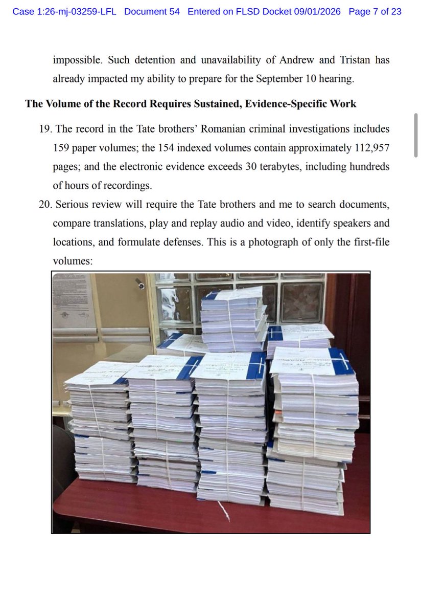 CrayonMurders's tweet photo. 🚨JUST IN: Andrew Tate’s Romanian counsel just confirmed to a US federal judge that the Romanian criminal investigations now consist of 159 volumes and more than 30 terabytes of “electronic evidence.”

For context, the first Romanian case only had 75 volumes. https://t.co/HFV62RHbse