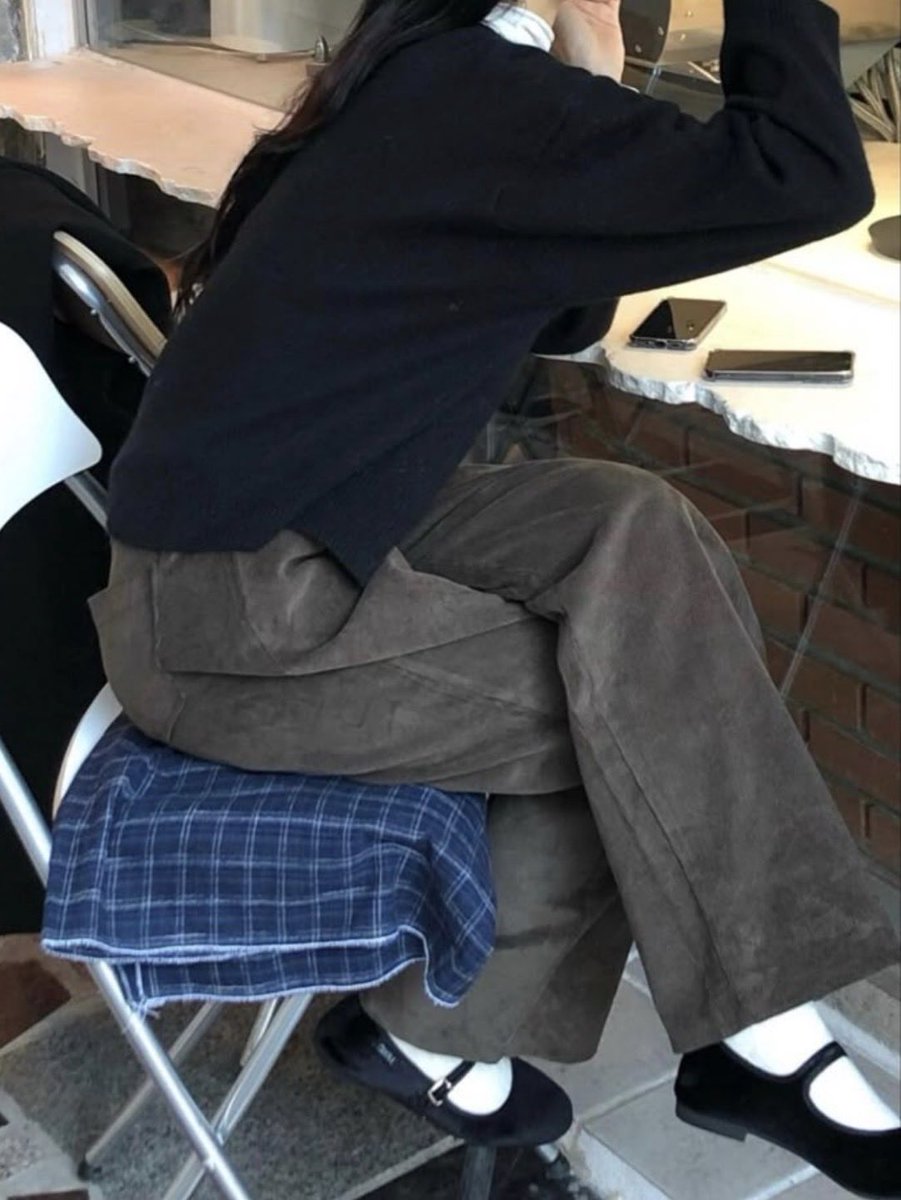 Na_7_2525's tweet photo. デニム×メリージェーン、かわいすぎる…🥺🫶🏻
白ソックス合わせで履きたい😌🧦 https://t.co/Fu4ewT29Ay