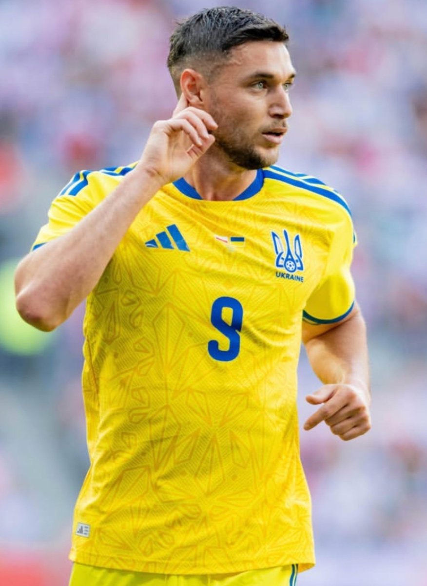 AgoraVCF's tweet photo. 💭 ¿Oportunidad de mercado?

👀 Roman Yaremchuk apunta a salir de Olympiacos según se dice en Grecia 

🇬🇷 El delantero no está yendo convocado a los partidos pese a haber sido importante en pretemporada 

🇫🇷 25/26 en el Olympique de Lyon 

Os gustaría tenerlo de vuelta?? ⬇️ https://t.co/5x36a1KFB8