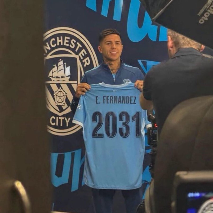 UTDShem's tweet photo. Enzo signed for Man City ? 👀✨ https://t.co/8ZO3e6OTeG