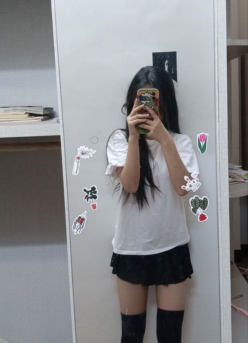 nelval235760's tweet photo. 我在说一遍，不要门啊，我要什么门，想视频直接告诉我，我看到就发了，只是一直发不完啊，不需要你们支持我什么，点个赞留言666就好了… https://t.co/uyPPszDDN1