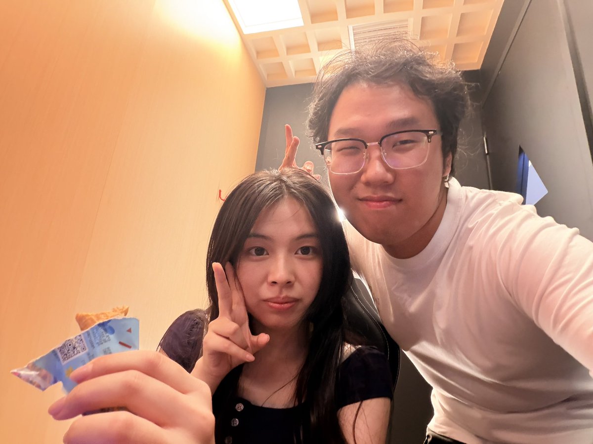 wangzix64166332's tweet photo. 半步朋友 https://t.co/3I80MknUxj