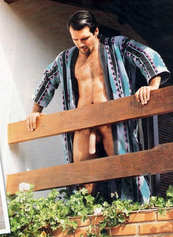 vintagevideoall's tweet photo. #Curiosidadesdoporno Lembra dele? O ator Gilson Machado da praça é nossa do SBT posou para a G magazine em setembro de 1998. Seu ensaio tinha poucas fotos e deixou os leitores com gosto de quero mais. Gilson sumiu da grande mídia após o ensaio de aniversário da publicação https://t.co/KVP4w9mNGL