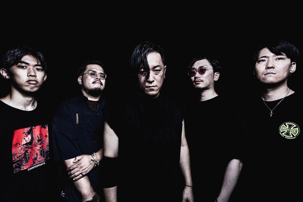 ___SFA_jp's tweet photo. 【New Artist Photo】
新メンバーKaito(Guitar)加入に伴って新アーティスト写真を公開します！
⁡
Member(L→R)
Ba.Hiroto @nikithists_1874 
Sup Gt.Kowhei @Kgt_Koppeman 
Vo.Takayoshi @tkys_sweet421 
Dr.Tsubasa @TsubasaDrums 
Gt.Kaito @kaito_metalcore 

Photo by UNGRAPH https://t.co/GsoOxzncAw