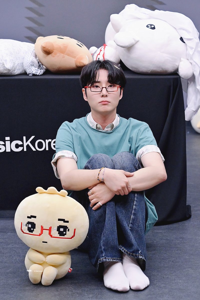 waveto_6's tweet photo. 260802 #DAY6 #데이식스 #YOUNGK #영케이 https://t.co/1IrLh49Yun