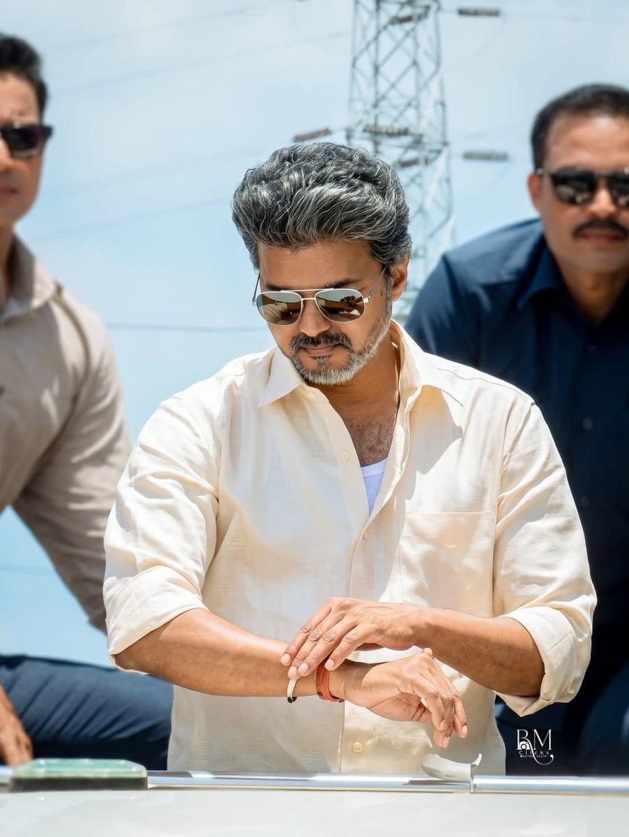 hey_vighnexhh's tweet photo. #Thalapathy70 Look test 🔥

First Look Soon 🔜 https://t.co/5Pmzc1lUor