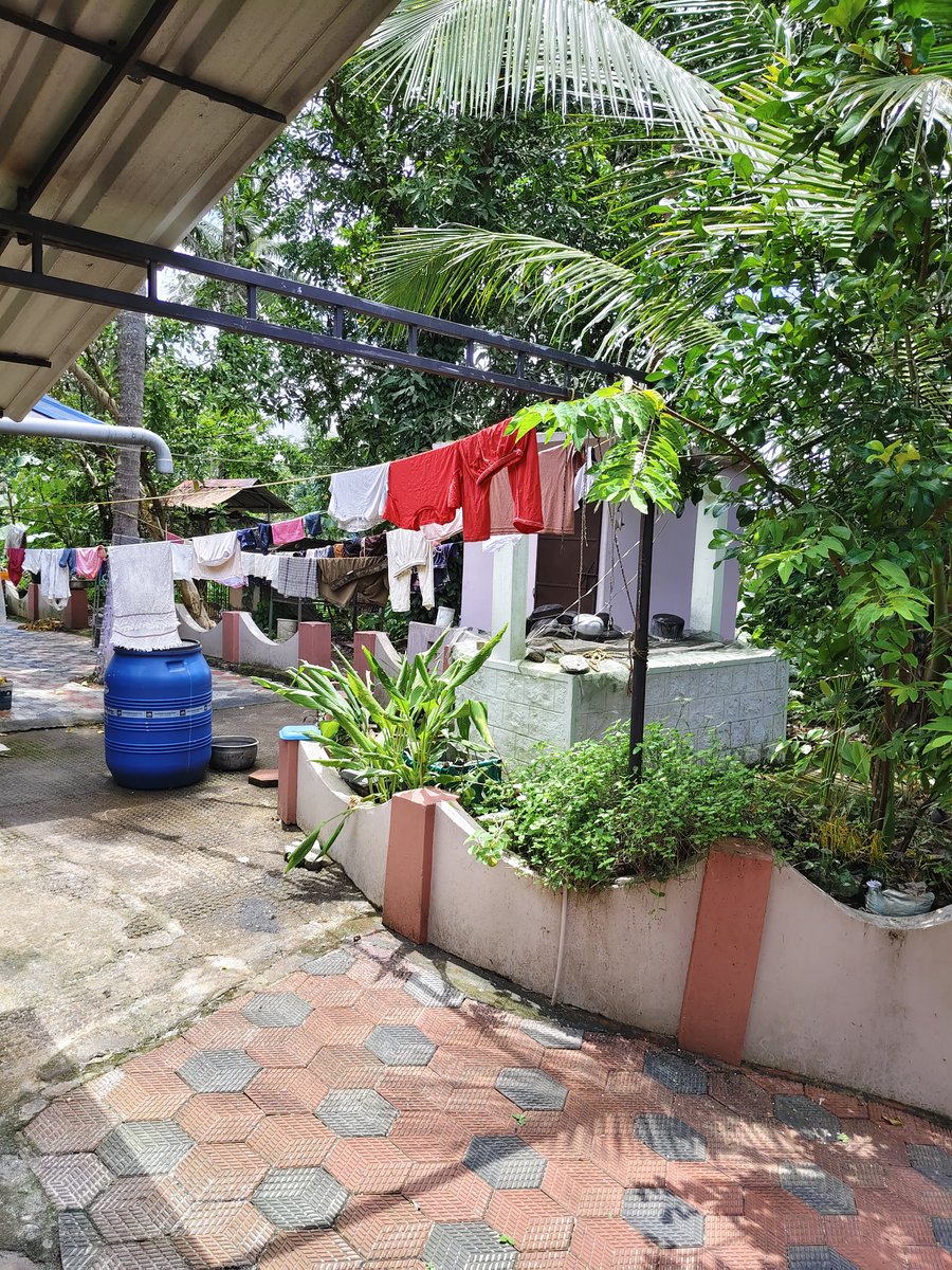 mindunedited's tweet photo. Adulting is being happy just because you can finally see your clothes drying in the sun when it's not raining 😅 https://t.co/IvJ7fYC8wP