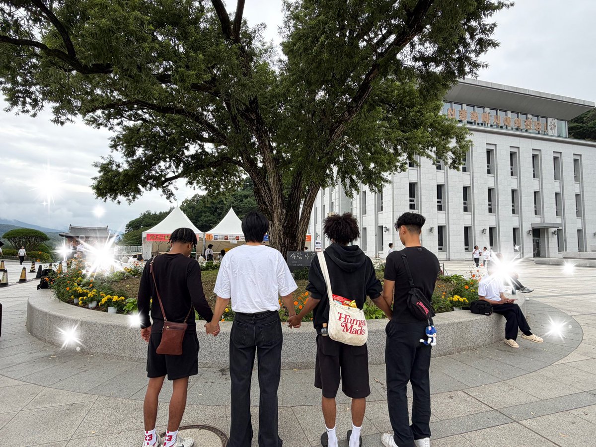 moon1114ma's tweet photo. 家庭連合解散後も、我が家で講義を学んできた2世が清平へ🇰🇷✨✨✨　　
天苑宮、オモニロード🌿スケジュールびっしり😆
仲間たちと一緒に、笑顔いっぱいの楽しい時間を過ごしました😊
　思いがけず40修生の皆さんとのさまざまな出会いを通して、それぞれに刺激を受け、たくさんの学びや気づきがあったようです✨
またみんなで一緒に行けたらいいね👍😊🇰🇷
素敵なご縁と出会いに感謝です💕
#韓国　#家庭連合　#感謝