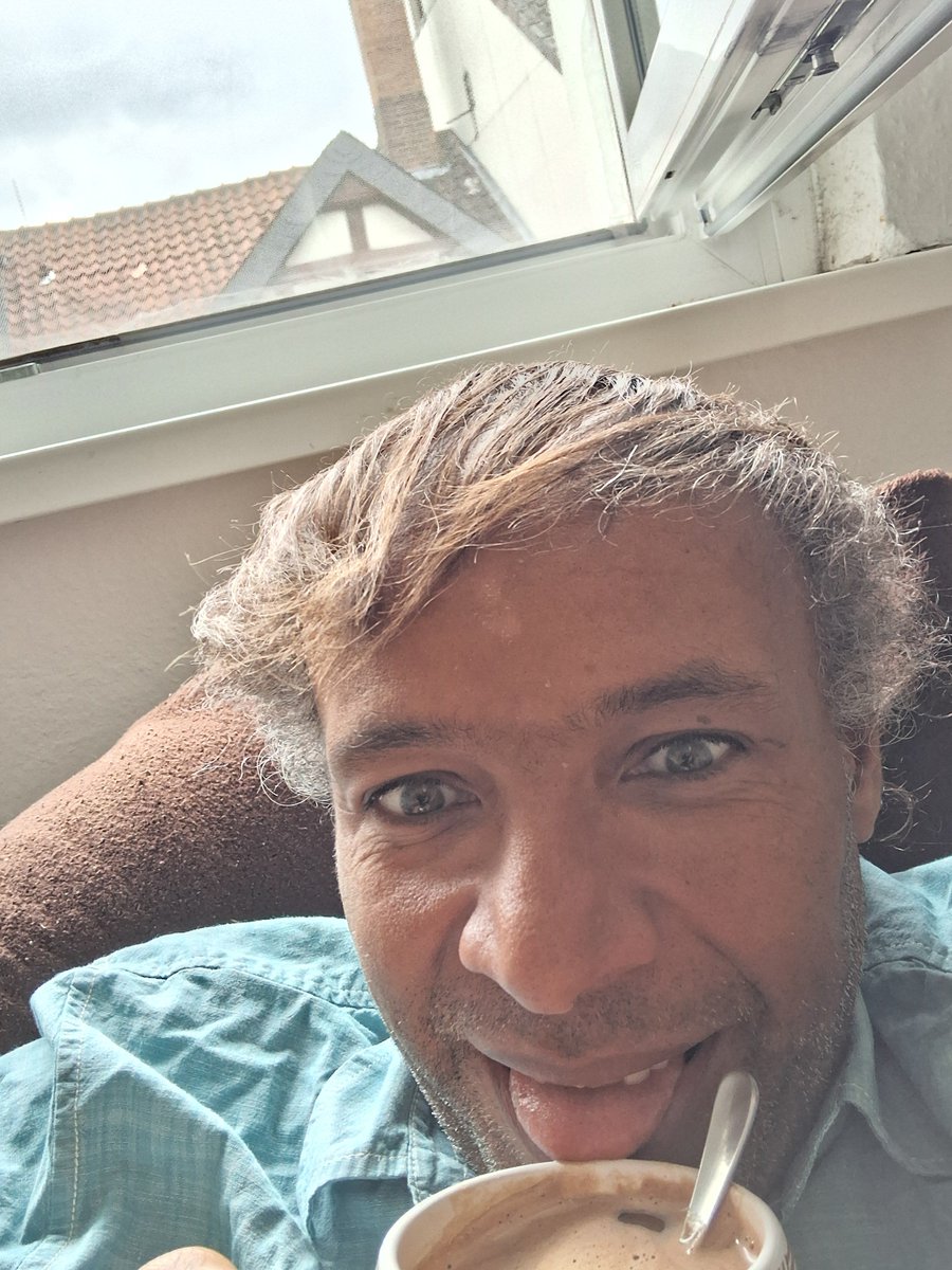 Carlos80De's tweet photo. Hehe es wird wieder Zeit für das Wochenende 😅 https://t.co/1BwzjcQtKu