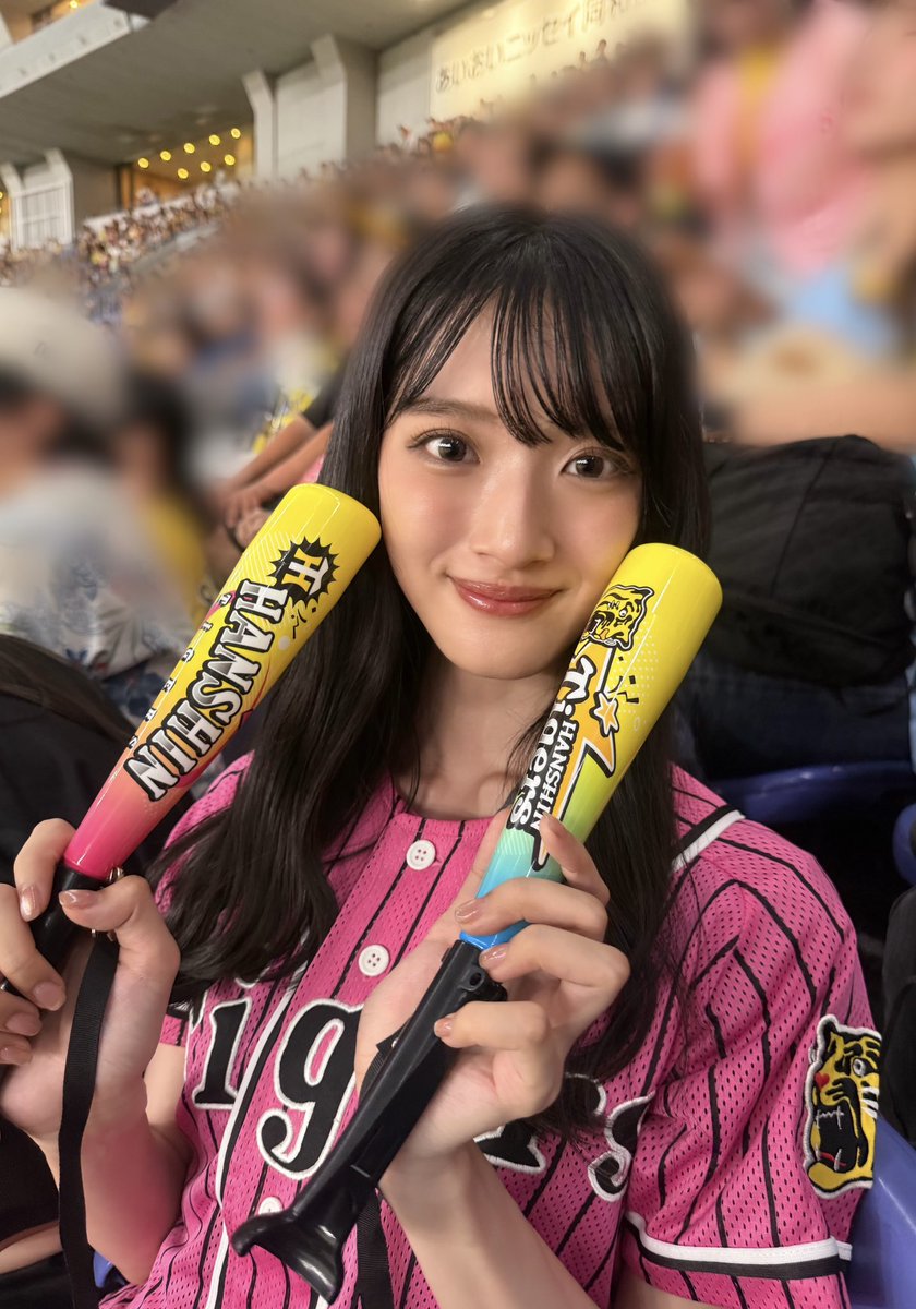 momo_001121's tweet photo. 9月3日(木)
「真剣劇場！ガチトーーク  2026プロ野球シーズン終盤戦SP」に出演が決まりました！
阪神タイガースファンとして初出演させて頂きます🐯✨　

予約の際は「桃推し」でお待ちしてます❤️‍🔥
→ https://t.co/EiOH7qOLH3

当日はチェキ撮影タイムもございます📸
→ https://t.co/nAdN0qjrWY

是非お待ちしております🥰
#ガチトーーク