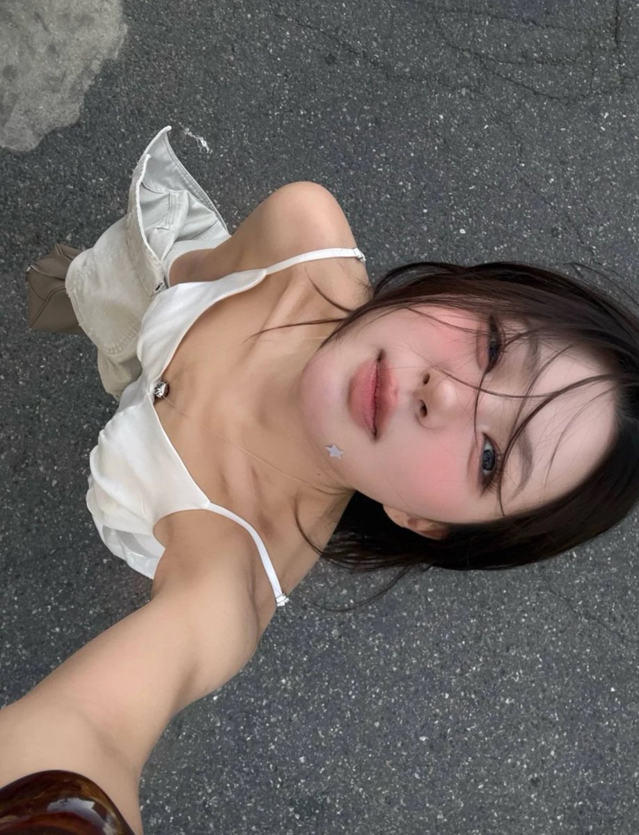 JohnPresto97594's tweet photo. うわーーーんこんな感じの色気ありヘルシー感ありなお姉様になりた、、い、、、🪽✨ https://t.co/57mUykqCme