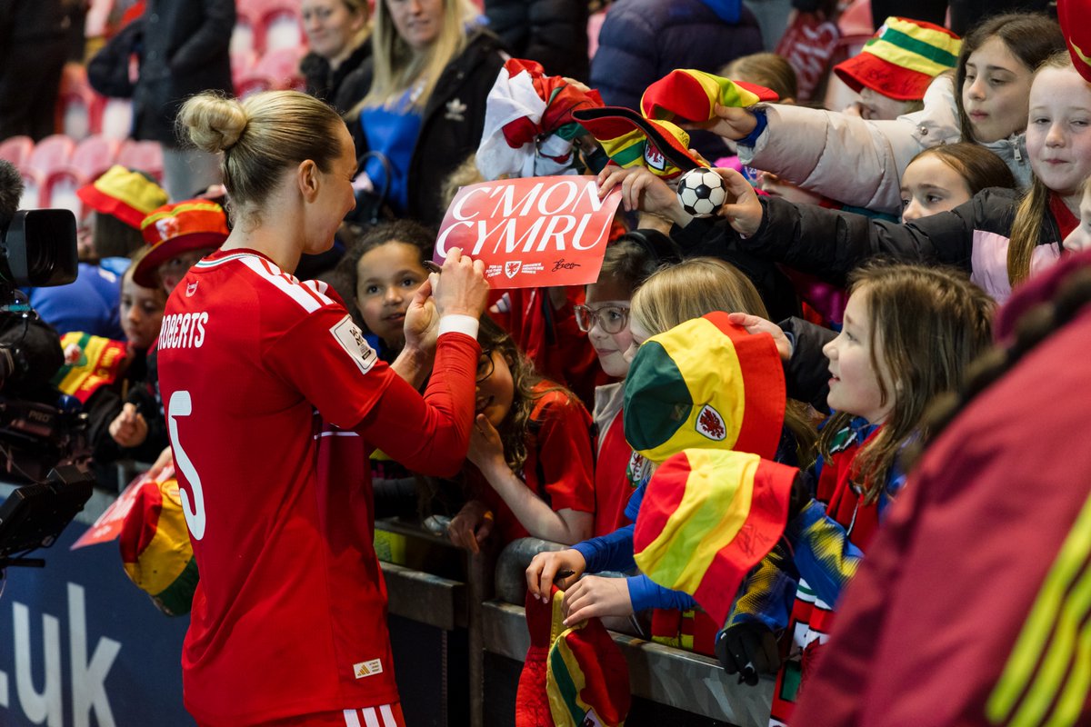 Cymru's tweet photo. Looking for a club social, school trip or family activity? 🏴󠁧󠁢󠁷󠁬󠁳󠁿

Join us for the crucial home leg of Cymru's 2027 World Cup Play-Off Semi-final in Llanelli with our group booking scheme of discounted tickets for 10+ people.

Find out more: https://t.co/fk08kWP0Q9 https://t.co/RI1lzUJH4i
