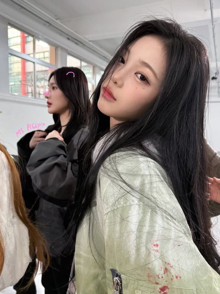 CounselorYoya's tweet photo. okok new convo di akun BARU. sekarang yoya membawakan gim kecil lagi buat sore ini hihi. kalau kemarin itu tipe cinta kita, sekarang yoya mau tau nih ideal type kalian begimana sih? kalo yoya gini yah. (ini sih deskripsiin specific person itu 🧐) <https://t.co/HXyLpUW0Do> https://t.co/VGQg73dVvY