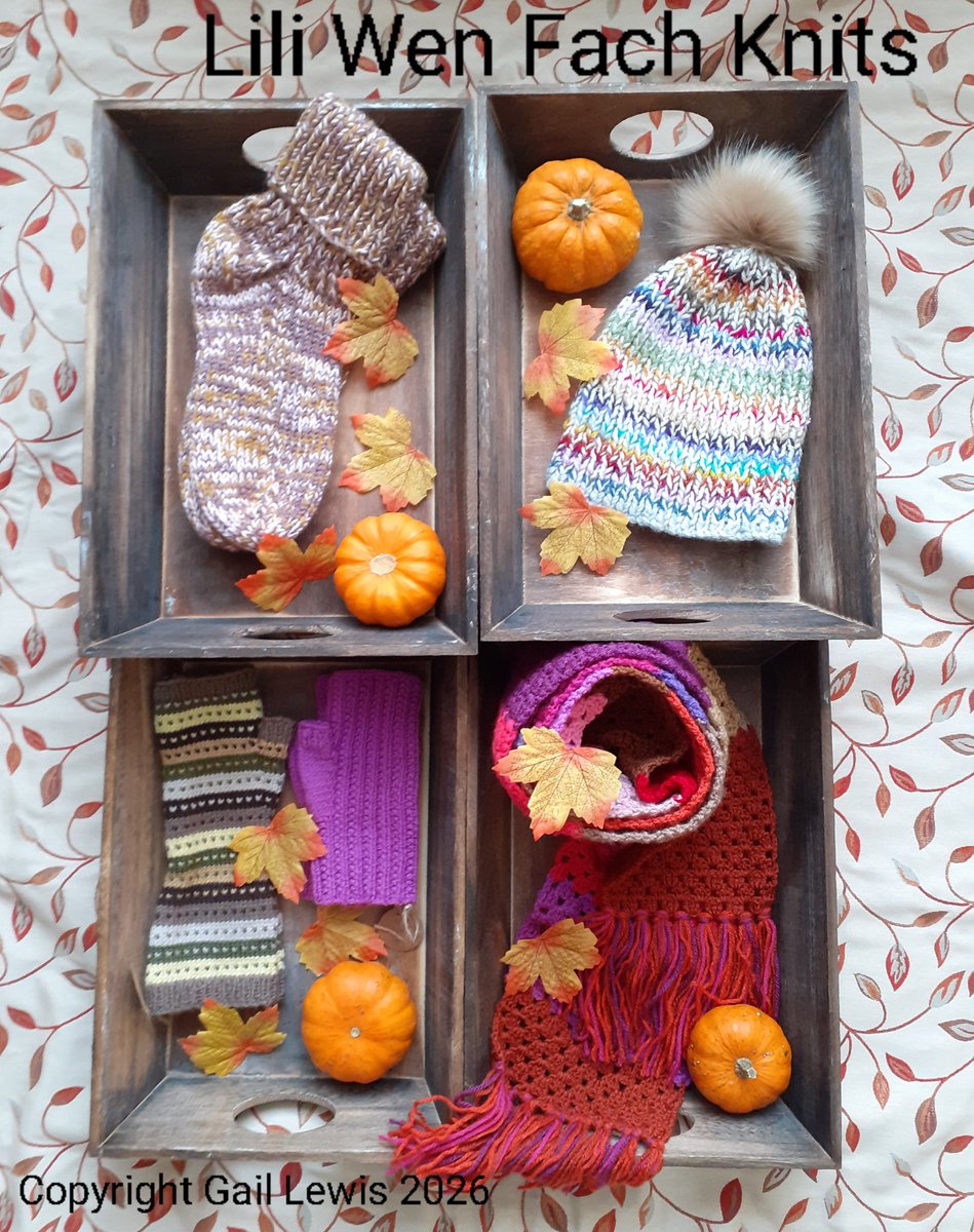 LiliWenFachKnit's tweet photo. 🍁🍂Autumn is here🍂🍁
For one of a kind accessories, why not take a look at the Lili Wen Fach Knits website? https://t.co/BiwHh7yAXg