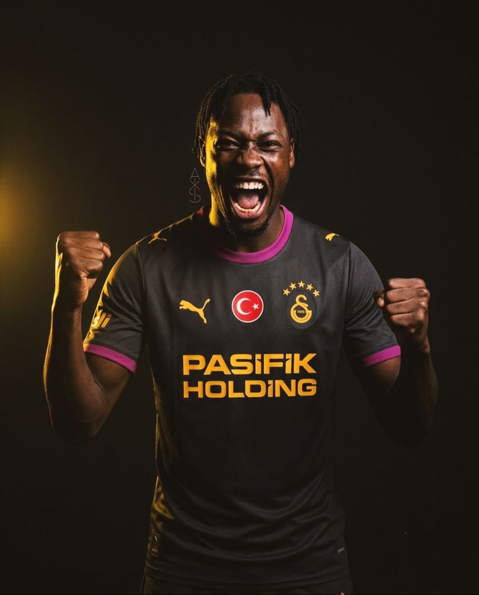 saruh5n's tweet photo. 🚨🔴🟡 El Chadaille Bitshiabu
 to #Galatasaray: 𝐇𝐄𝐑𝐄 𝐖𝐄 𝐆𝐎! ✅🇫🇷

Oyuncu bugün İstanbul’da olacak.

[via @FabrizioRomano] https://t.co/B6JeZCoWxO