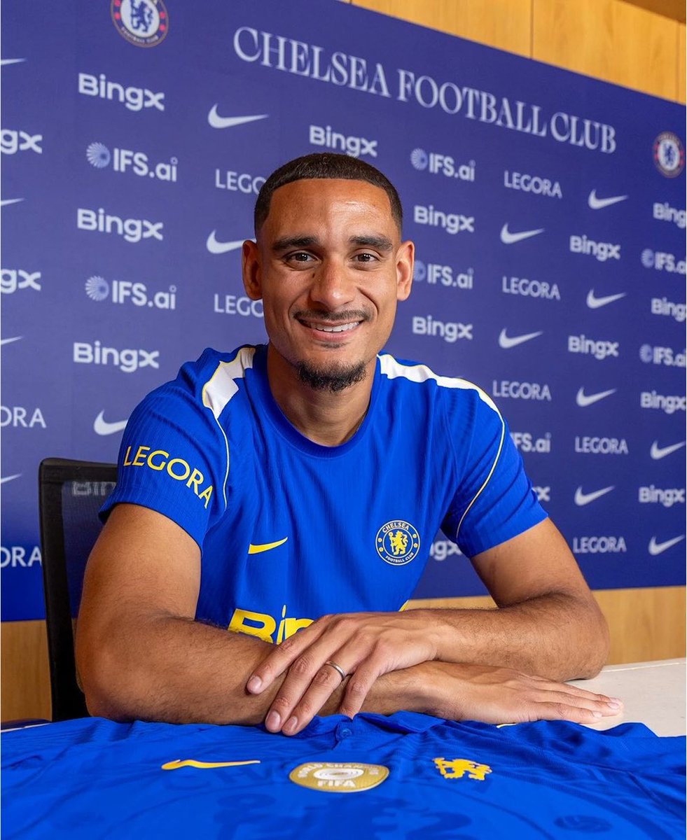 DeadlineDayLive's tweet photo. 🚨 Chelsea have now made 13 signings this summer and are rumoured to be bringing in one of two more (Manu Kone or Lamine Camara) before tonight's deadline. 🤑💙

✅ 🏴󠁧󠁢󠁥󠁮󠁧󠁿 Rogers — €138M
✅ 🇫🇷 Lacroix — €60M
✅ 🇮🇹 Palestra — €57M
✅ 🇵🇹 Quenda — €50M
✅ 🇮🇹 Ahanor — €46M
✅ 🇦🇷 Barco — €40M
✅ 🇳🇱 Emegha — €25M
✅ 🇪🇸 Chavarria — €22M
✅ 🇧🇷 Denner — €10M
✅ 🇦🇷 Martinez — €8.5M
✅ 🏴󠁧󠁢󠁥󠁮󠁧󠁿 Welbeck — €5.8M
✅ 🇰🇿 Satpaev — €2.4M
✅ 🏴󠁧󠁢󠁥󠁮󠁧󠁿 Henderson — Free