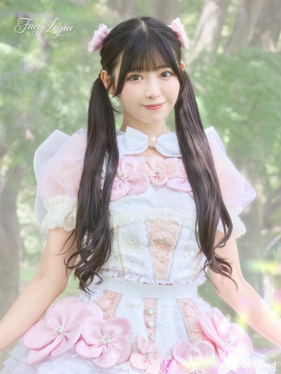 arisa_nkym's tweet photo. 【ご報告】

この度、Fairy Logue(#フェアリーローグ)というアイドルグループでデビューすることになりました🧚✨

略して🧚フェアログ🧚

🩷ピンク担当🩷の中山ありさです🐜

念願のアイドル🐰🎤🎶

2026年10月4日（日）
新宿ReNYにてデビューします✨✨
会いに来てね🩷

#FairyLogue #フェアログ https://t.co/gLQRJWbtaI