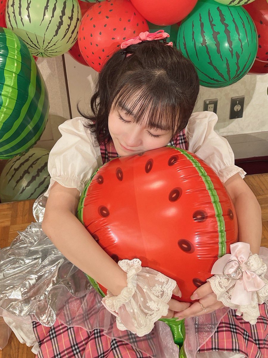 chuhapi_uru's tweet photo. 夏が終わる前に🍉✮⋆˙

#チューハピ #北海道 #函館 #アイドル https://t.co/dr3EUHhPW7
