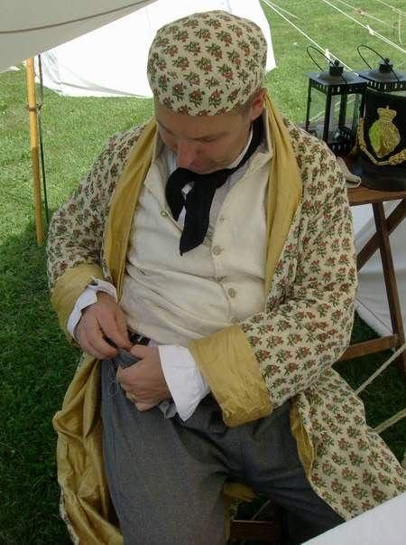 tom4141tom's tweet photo. Re-enacting Memory:  Backus 2009.

Camp life!

Eyeballing dinner options.

Life imitating art.

Repairs on the fly.

19th Light Dragoons patrolling by picquets. https://t.co/AAOote3kVS