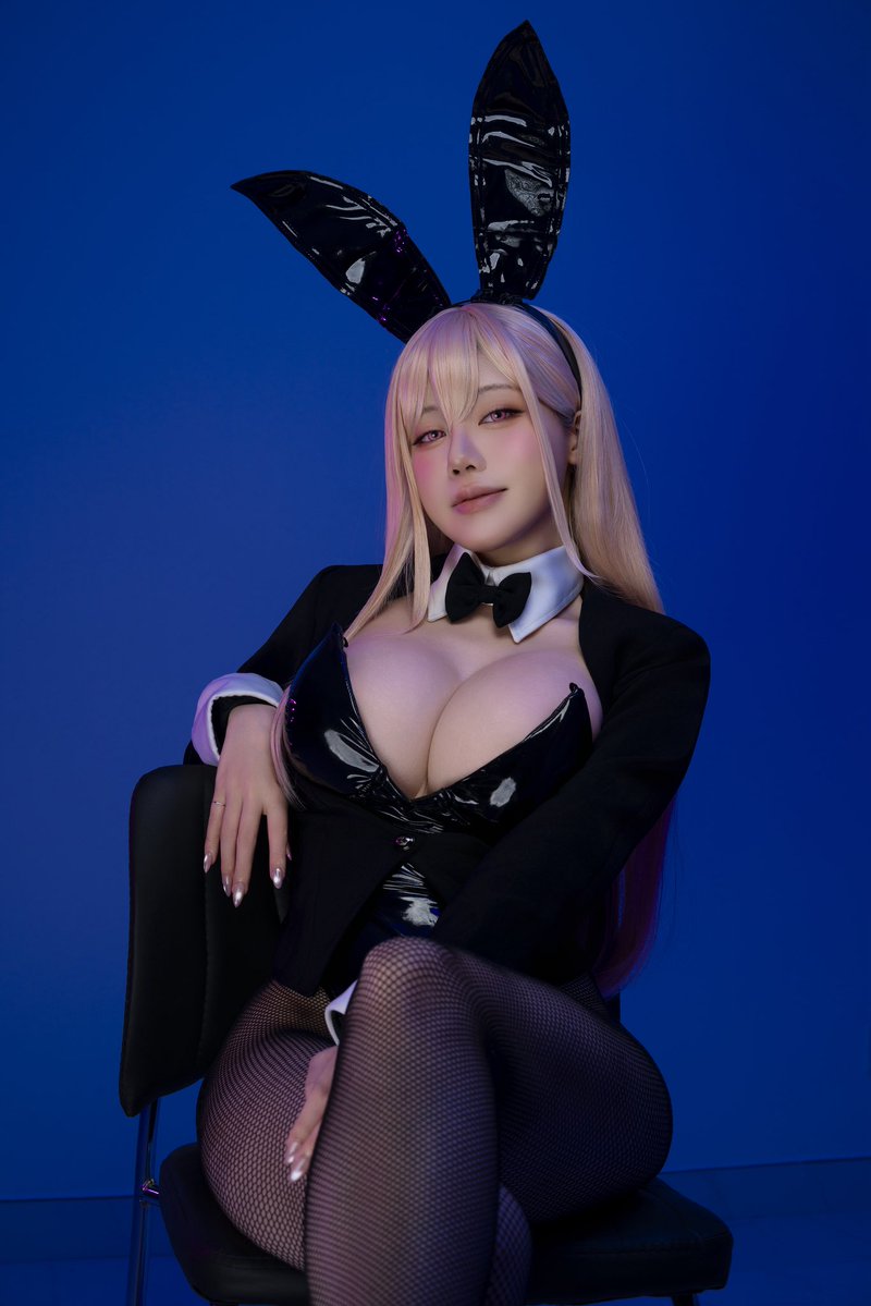 iaintnguyen's tweet photo. Bunny Marin 🐰
Wanna see a magic trick? ;) https://t.co/vryx6NYUuW