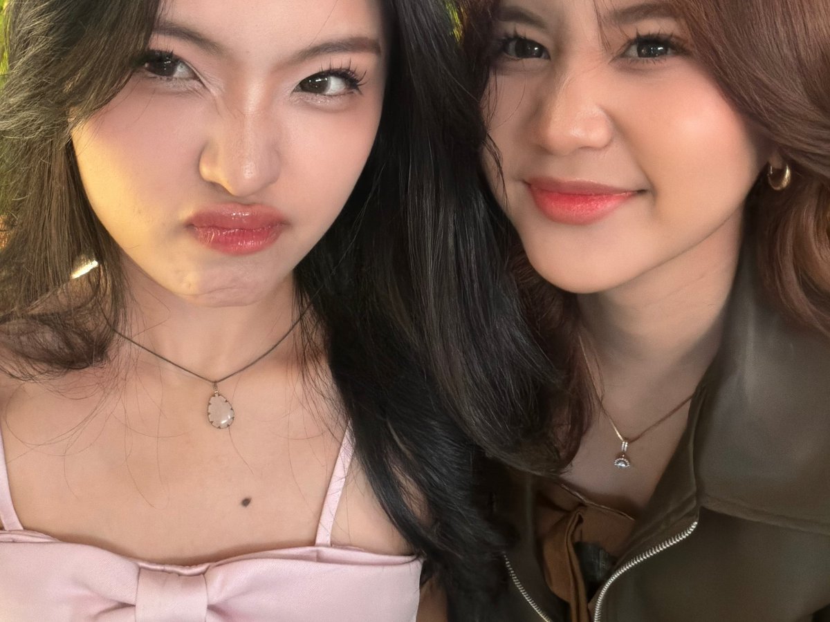 Y_CynthiaJKT48's tweet photo. Mau live sama ayaya 🫰 https://t.co/OohJCdZ4rE