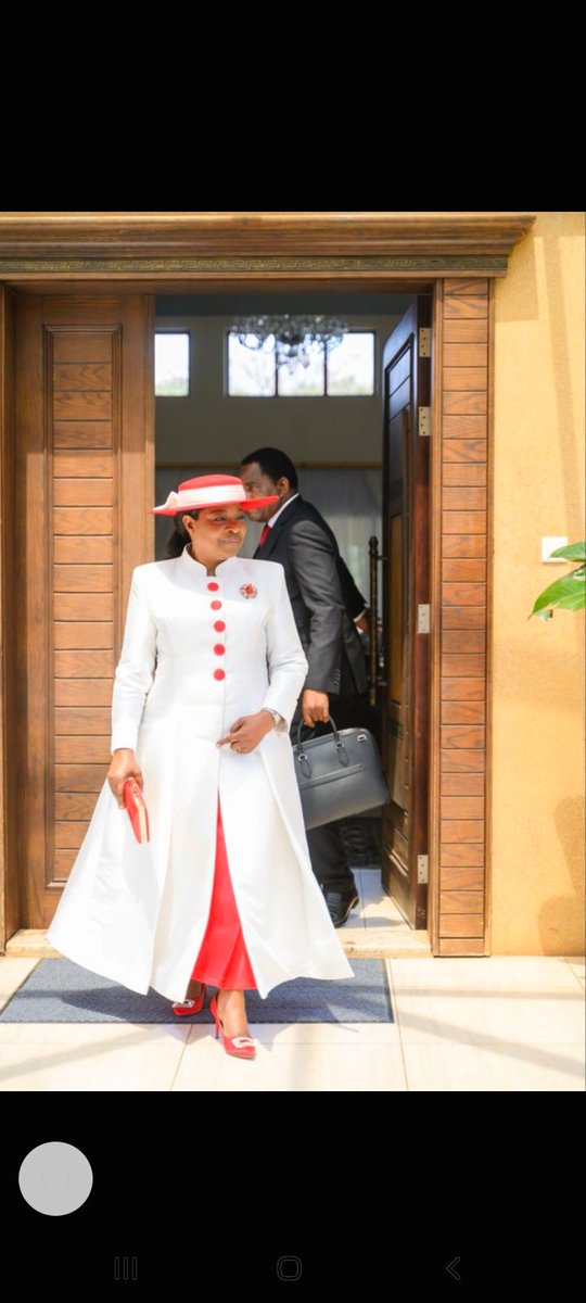 FredJumaO's tweet photo. In Kenya people who dress like this are called Brainwashed. Apparently the people who call them so are sometimes dressed from half to full naked.
Just wanted to appreciate this royal family for showing Kenyans that this is royalties. It's not just à dressq.
Now they know https://t.co/JOtP72mRpI