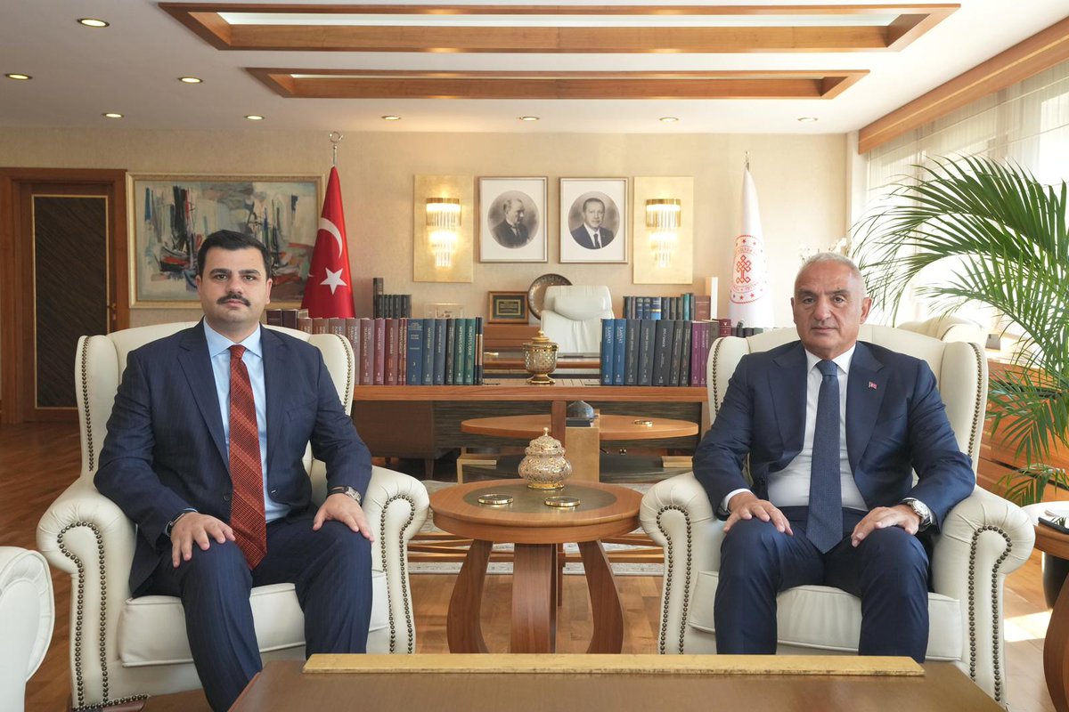 eyupkadirinan's tweet photo. Kültür ve Turizm Bakanımız Sayın @MehmetNuriErsoy'u ziyaret ettik.

Nazik kabulleri için kıymetli Bakanımıza teşekkür ediyor, çalışmalarında kolaylıklar diliyoruz. https://t.co/9XC0A7t3Hj