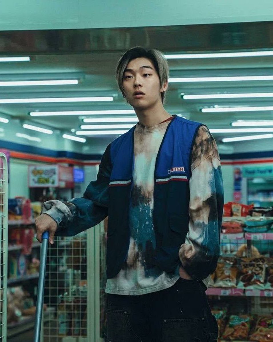 sablesieun's tweet photo. so which character of the jihooniverse is he going to be shipped with https://t.co/P6lAU6T5Rt