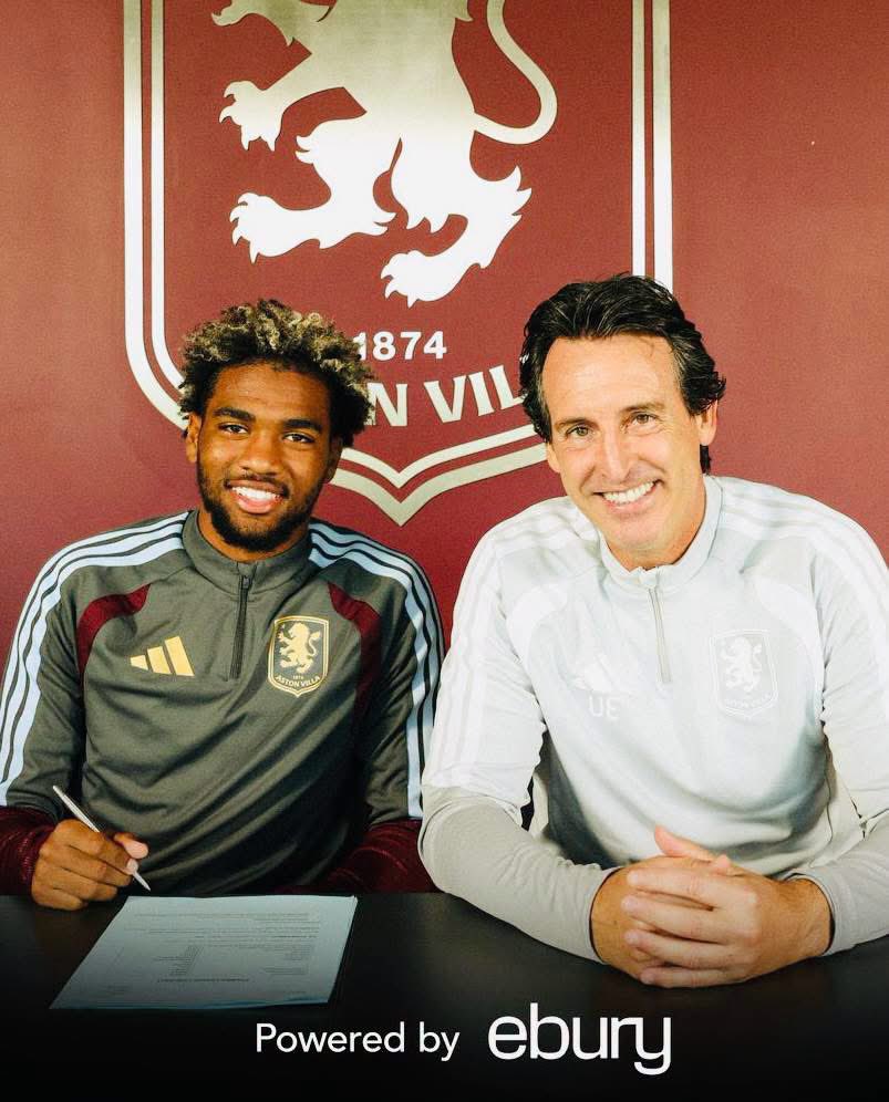 AhmadouOumarBA1's tweet photo. 🚨 𝗢𝗙𝗙𝗜𝗖𝗜𝗘𝗟 ! IBRAHIM MBAYE 🇸🇳 𝗦𝗜𝗚𝗡𝗘 à ASTON VILLA 🏴 POUR 55 M€ ! ✍️😍🇸🇳
BONNE CHANCE GAÏNDÉ 🦁🇸🇳💪🏾
#TEAM_AMDBA
#ALAUNE https://t.co/WjztFbtJoH