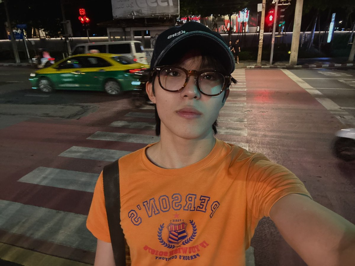 tananloh_'s tweet photo. ทำไรกันอยู่จั้บ https://t.co/7PwTfiycOu