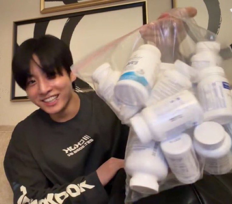 jeonIves's tweet photo. jungkook and his vitamins😭 https://t.co/OQ1XzQ21We