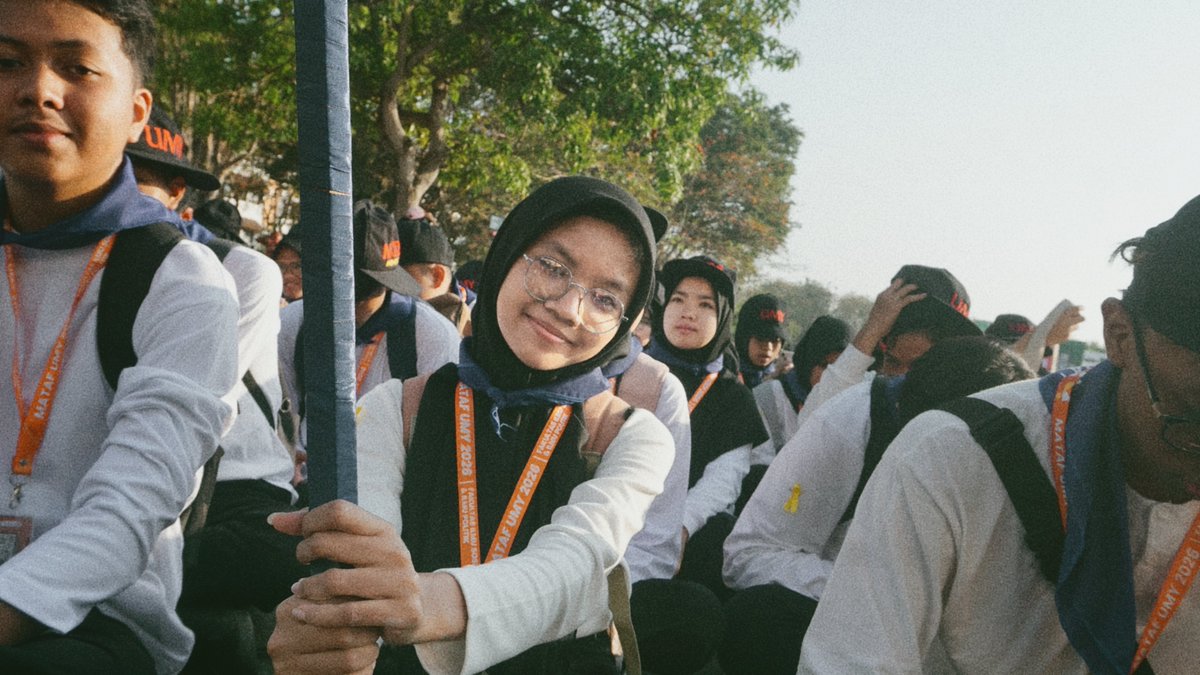pvinkskies's tweet photo. jogja mataharinya 1 orang 5 yaa https://t.co/xEC8JkeCyy