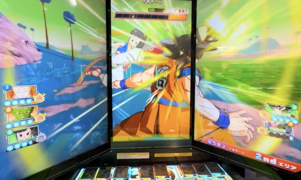 Masa_lightning's tweet photo. #ドラゴンボールスーパーダイバーズ
超ライト勢ですが何とか高難易度の
チャレンジダイブをクリアしてブルマ
（こんなのしかないのかver.）のスキン
を手に入れたのでギニュー（悟空）戦で
使ってみました！技はヤムチャの狼牙風風拳にしてます。
このスキンが欲しい方は11弾のうちにプレイを!!
#DBSDV https://t.co/tLk9HlVZoO