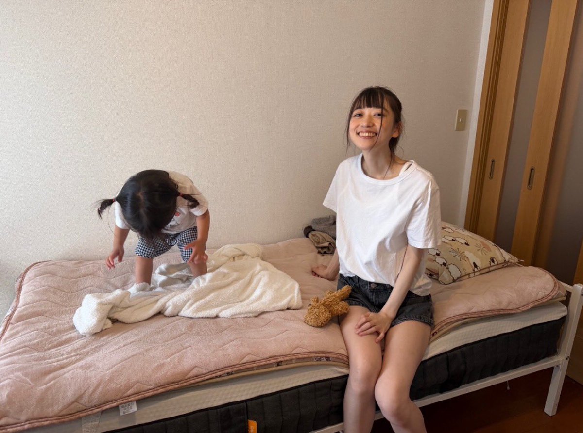 aya_inaka0416's tweet photo. こちら姉が現在のずっと彼氏なし34歳の無加工すっぴんです。
こちらより最強がいたら対戦お願いし
ます
#日々の姉 https://t.co/wK5y4INmqj