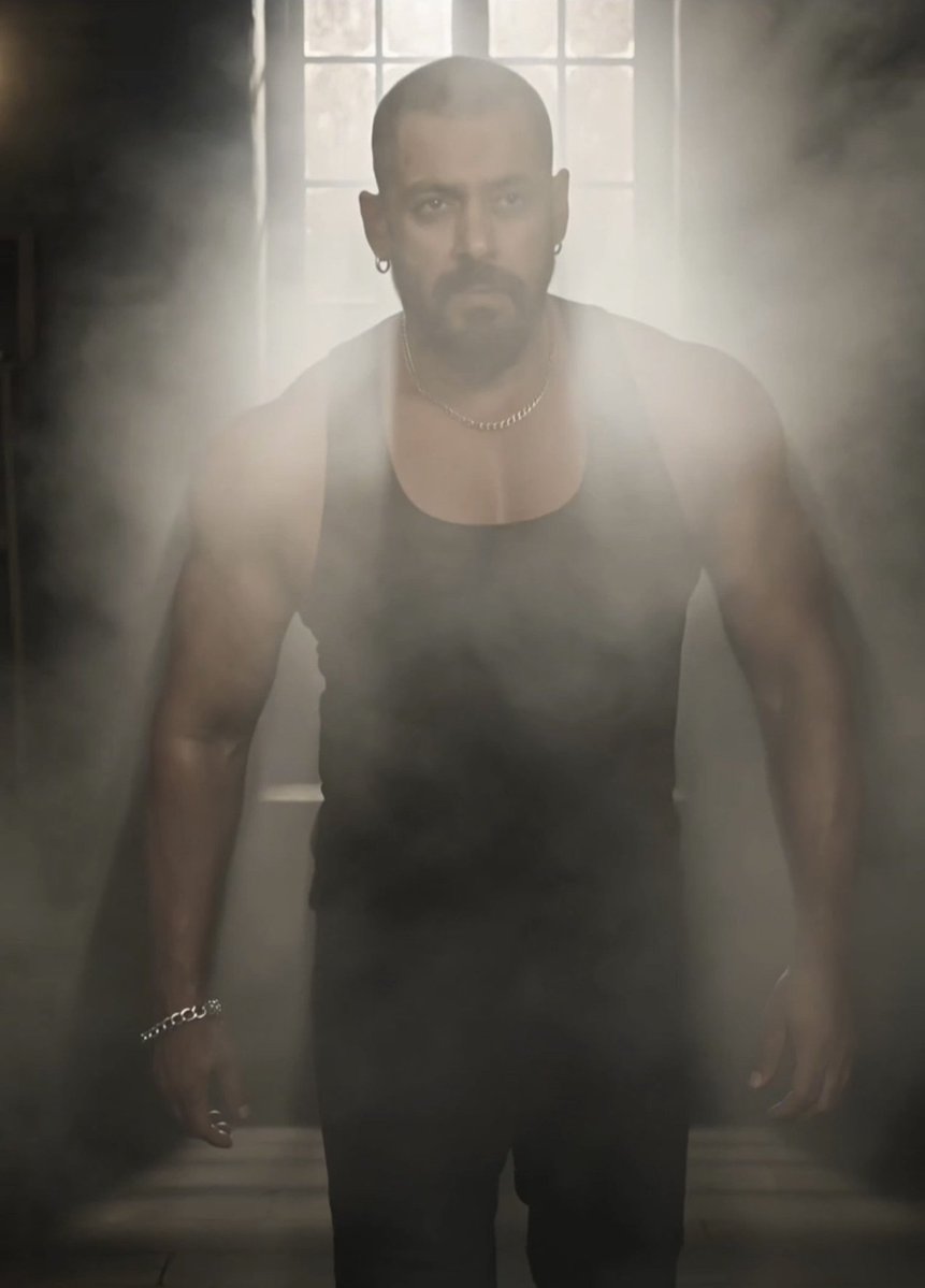 SK_Rcbian's tweet photo. #Monster rampage begins 💥🔥 

#salmankhan #svc63 https://t.co/vVAZKshDw1