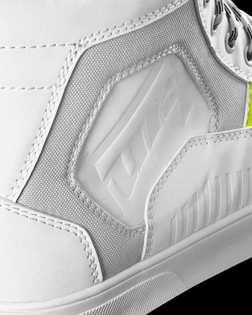 js_accessories's tweet photo. ๐ Ride-ready. Street-stylish. The Furygan Sacramento D3O Boots combine sports-inspired design with D3O impact protection, waterproofing & breathable comfort.
๐๏ธ Available at J&S
#Furygan #MotoStyle #RideSafe #MotorcycleGear https://t.co/pXUCmQp79u