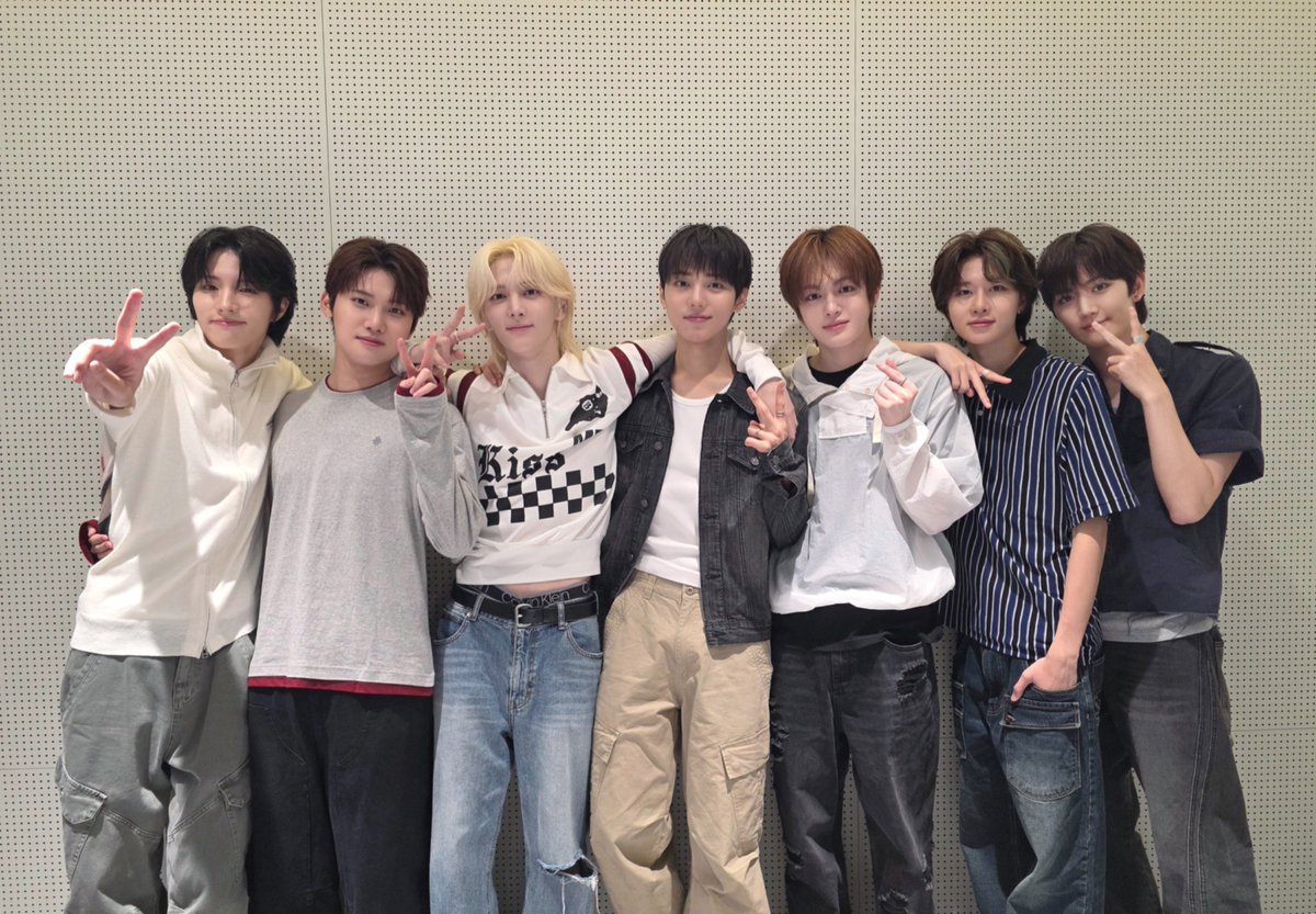 AEN_offcl's tweet photo. [📸]
260901 #골든초이스

#AEN #에이엔 #エイエン
#A_NEW_ERA_OF_NOW
#XtoZ https://t.co/rbPdAAJkjr