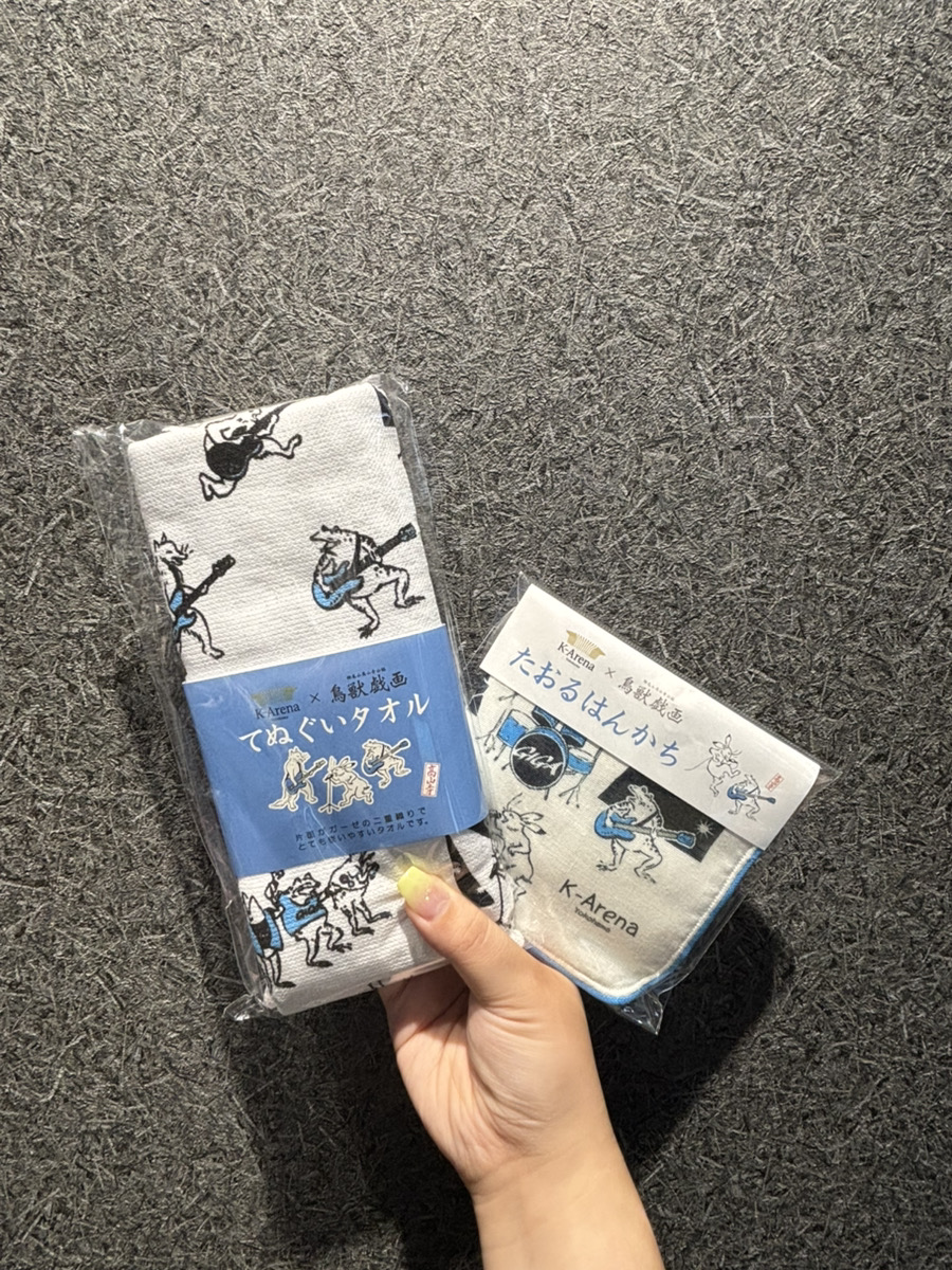 k_arena_shop's tweet photo. 本日は #Kアリーナ横浜 にて
『桑田佳祐 #夏祭りツアー2026 supported by カンロ』が開催されます🏮

会場目の前のショップでは
【鳥獣戯画×Kアリーナ横浜】グッズを販売中🎤

ここでしか買えない限定のバンドデザインをゲットしちゃいましょう！

是非お立ち寄りください🎶 https://t.co/RiDBD5SdTs