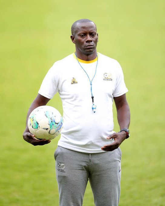 TaPhuras's tweet photo. Makhosi, would you take this coach that has World Cup experience? https://t.co/SPU2WppA4F